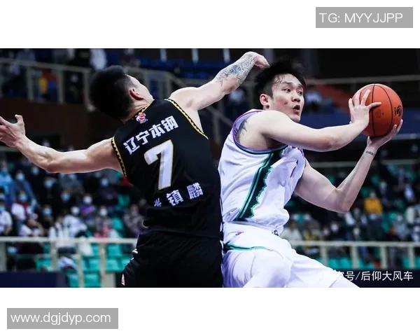 深圳篮球队以54分领跑全国锦标赛积分榜展现强劲实力