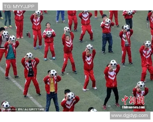 足球明星盲盒玩具热潮来袭让你在家也能收集偶像的魅力与激情