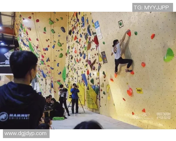 攀岩热点：解读成都攀岩队的中路突破